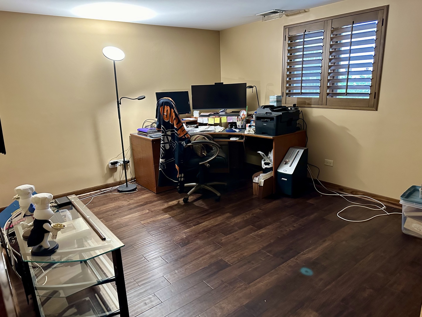 302 North Westgate Road Mount Prospect, IL 60056 - Photo 17 of 26 a view of a workspace with furniture and a window