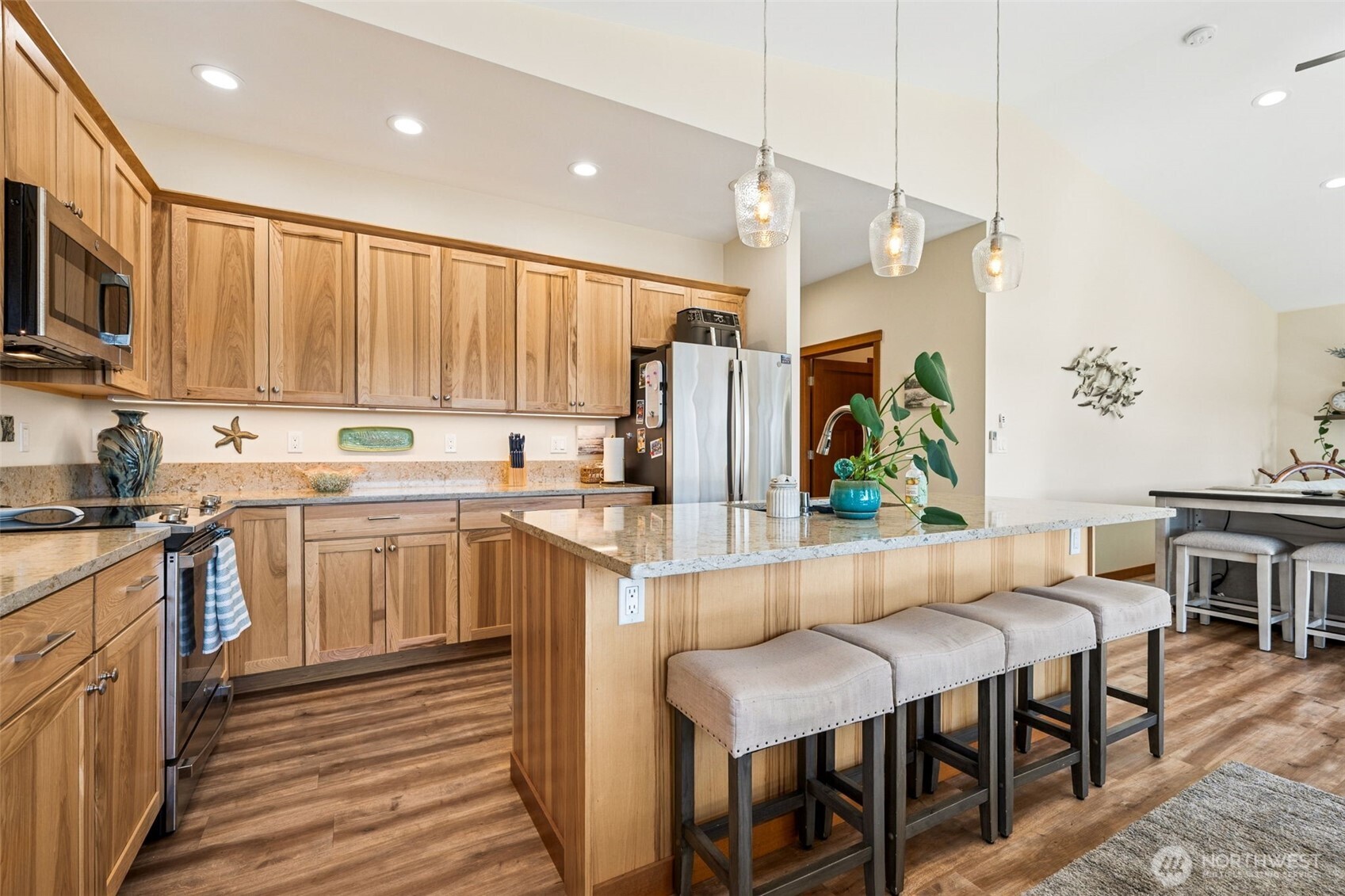 331 East Robbins Road Grapeview, WA 98546 - Photo 8 of 29 Gallery Image 8
