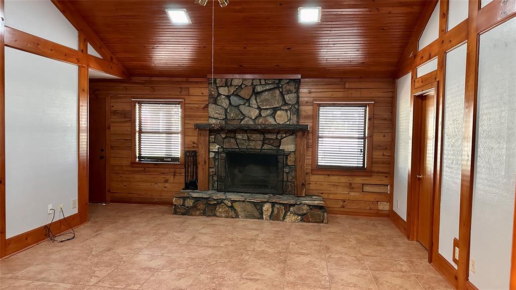 126 Garza Road Shady Shores, TX 76208 - Photo 2 of 21