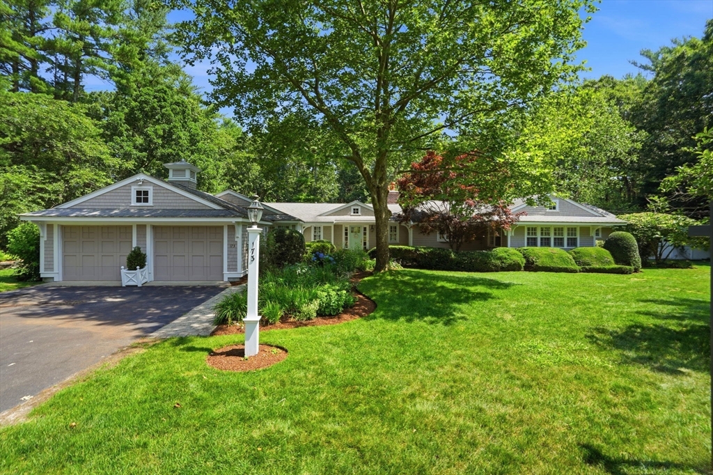 173 Meetinghouse Road Duxbury, MA 02332 - Photo 2 of 37