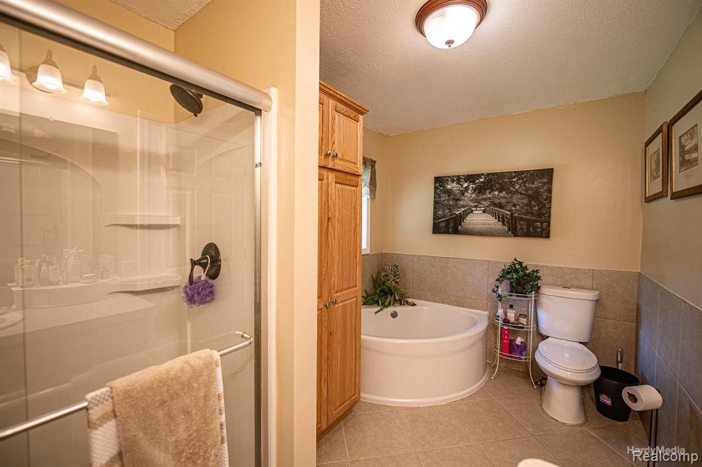 5345 Davison Road Lapeer, MI 48446 - Photo 15 of 34