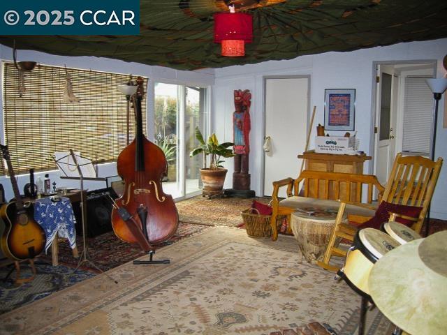 362 Summit Court Pinole, CA 94564 - Photo 19 of 57 a living room with furniture