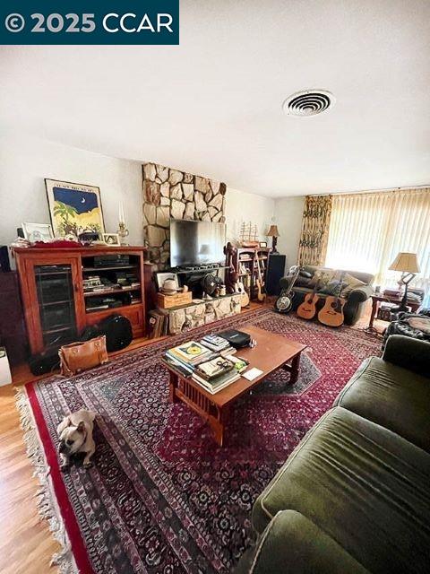 362 Summit Court Pinole, CA 94564 - Photo 5 of 57