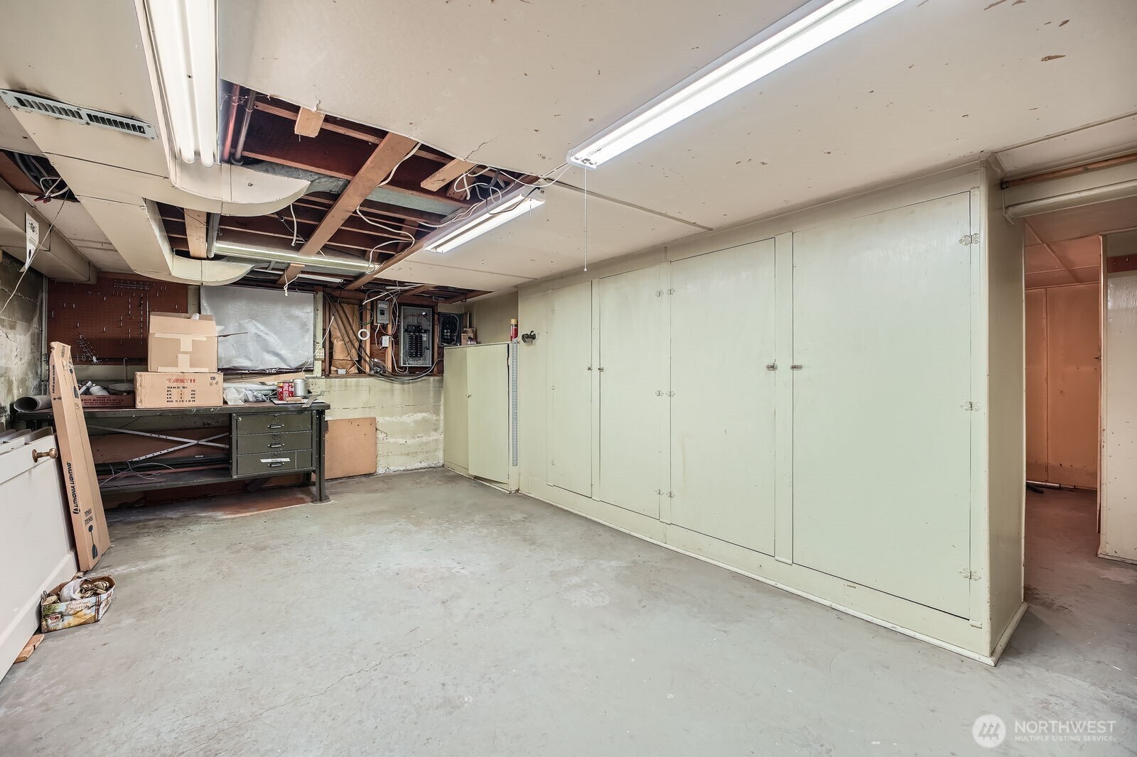 3041 52nd Avenue Southwest Seattle, WA 98116 - Photo 22 of 31