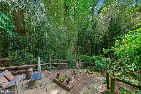$1,150,000 | 10700 Keswick Street, Garrett Park, MD 20896