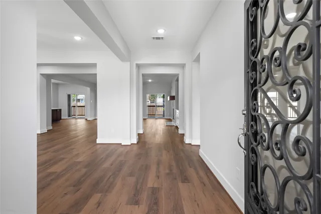 $379,000 | 303 Kalmer Street, Pasadena, TX 77502