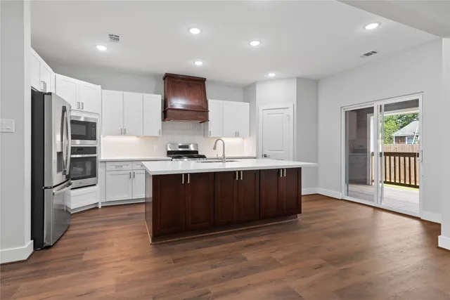 $379,000 | 303 Kalmer Street, Pasadena, TX 77502