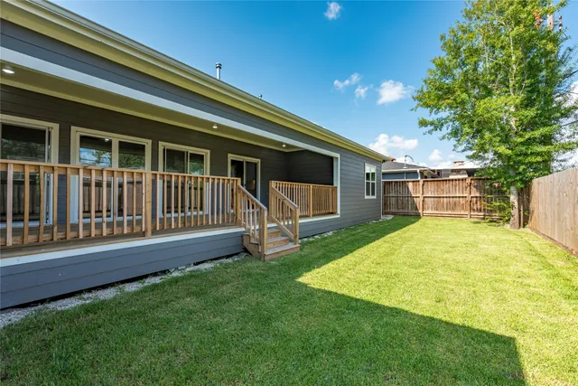 $379,000 | 303 Kalmer Street, Pasadena, TX 77502