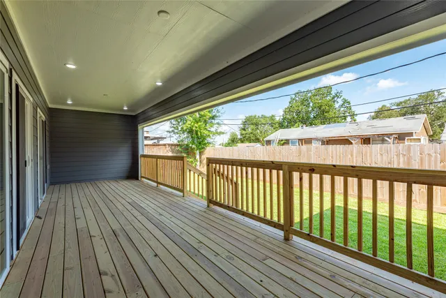 $379,000 | 303 Kalmer Street, Pasadena, TX 77502