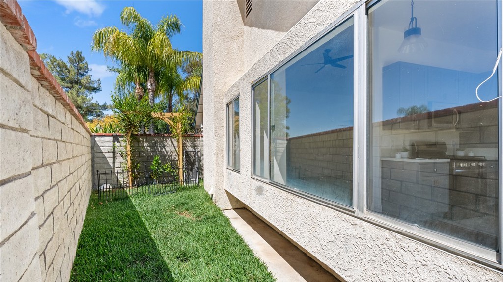 28924 Raintree Lane Saugus, CA 91390 - Photo 30 of 47