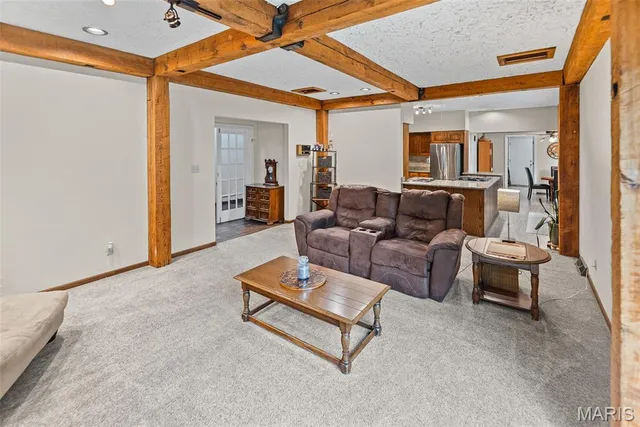 $535,000 | 110 Fullerton Road, Belleville, IL 62226