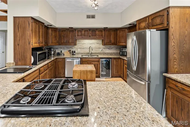 $535,000 | 110 Fullerton Road, Belleville, IL 62226