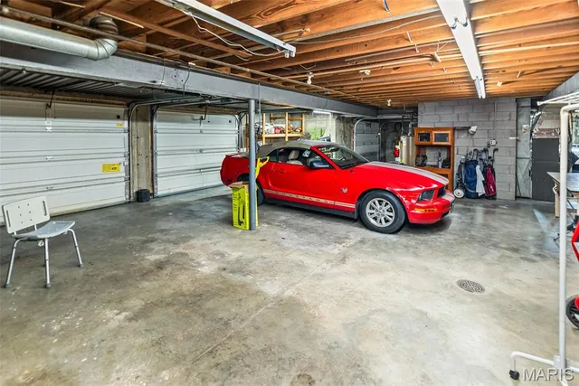 $535,000 | 110 Fullerton Road, Belleville, IL 62226