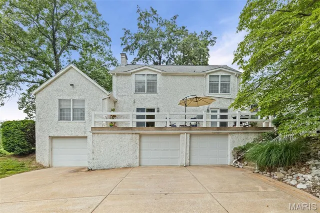 $535,000 | 110 Fullerton Road, Belleville, IL 62226