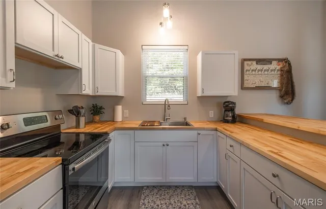 $1,200,000 | 0 Clear Creek Road, Richwoods, MO 63071