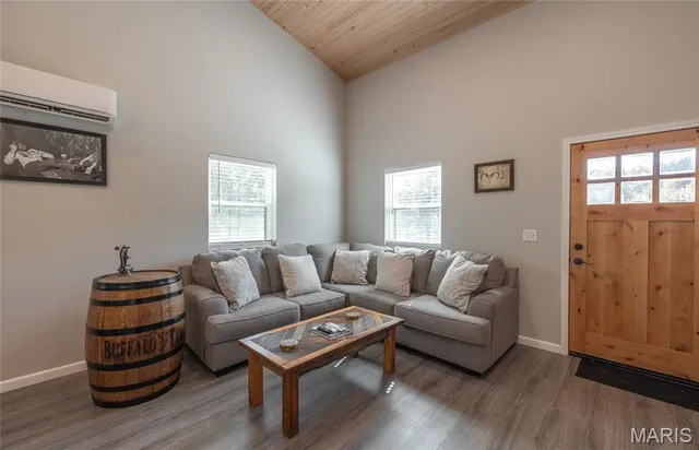 $1,200,000 | 0 Clear Creek Road, Richwoods, MO 63071