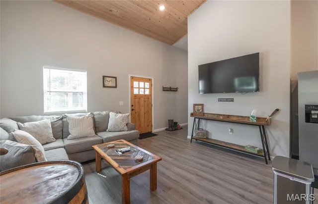 $1,200,000 | 0 Clear Creek Road, Richwoods, MO 63071