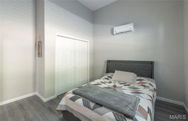 $1,200,000 | 0 Clear Creek Road, Richwoods, MO 63071