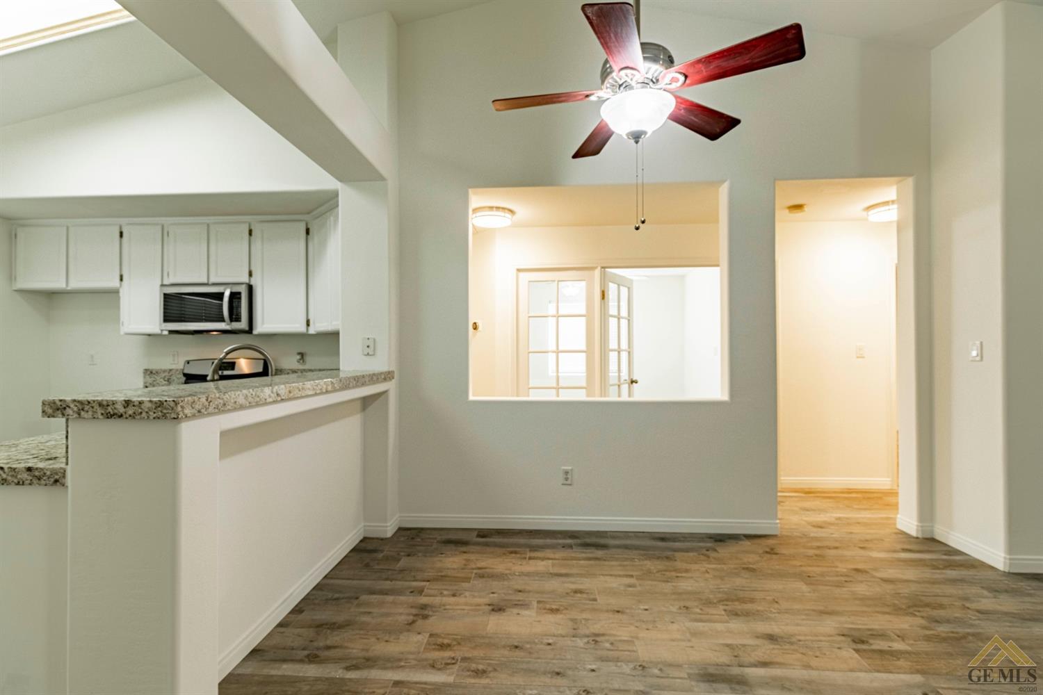 8401 Eagles Landing Drive Bakersfield, CA 93312 - Photo 4 of 21