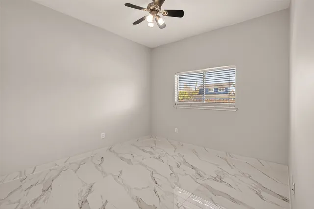 $293,000 | 71 North Forrest Avenue, La Porte, TX 77571