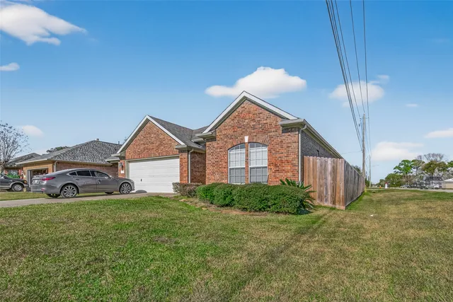 $293,000 | 71 North Forrest Avenue, La Porte, TX 77571