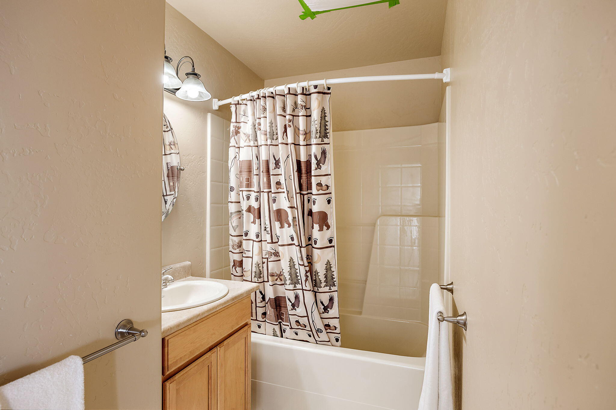 343 Rene Drive Shady Cove, OR 97539 - Photo 42 of 152 Bathroom