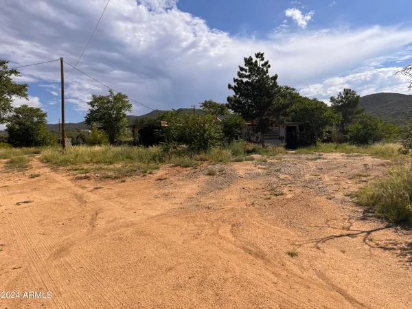 $140,000 | 8420 South S Highway, Kirkland, AZ 86332