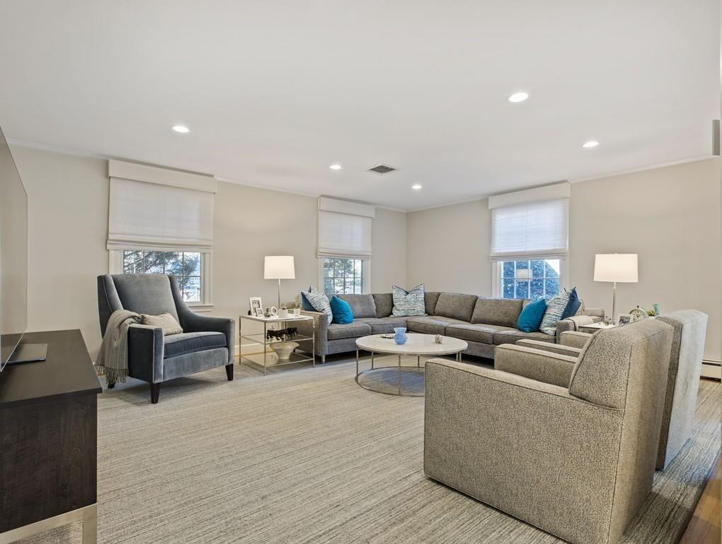 15 Woodfield Road Wellesley, MA 02482 - Photo 6 of 18 Gallery Image 6