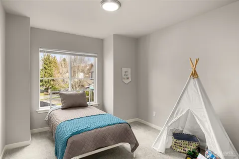 $1,060,000 | 23909 Southeast 7th Lane, Sammamish, WA 98074