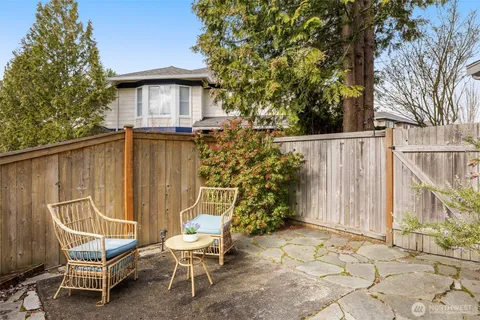 $1,060,000 | 23909 Southeast 7th Lane, Sammamish, WA 98074