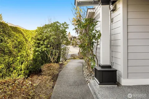 $1,060,000 | 23909 Southeast 7th Lane, Sammamish, WA 98074