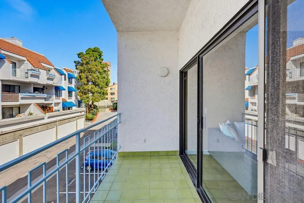8324 Regents Road, Unit 2E San Diego, CA 92122 - Photo 29 of 31 a view of balcony