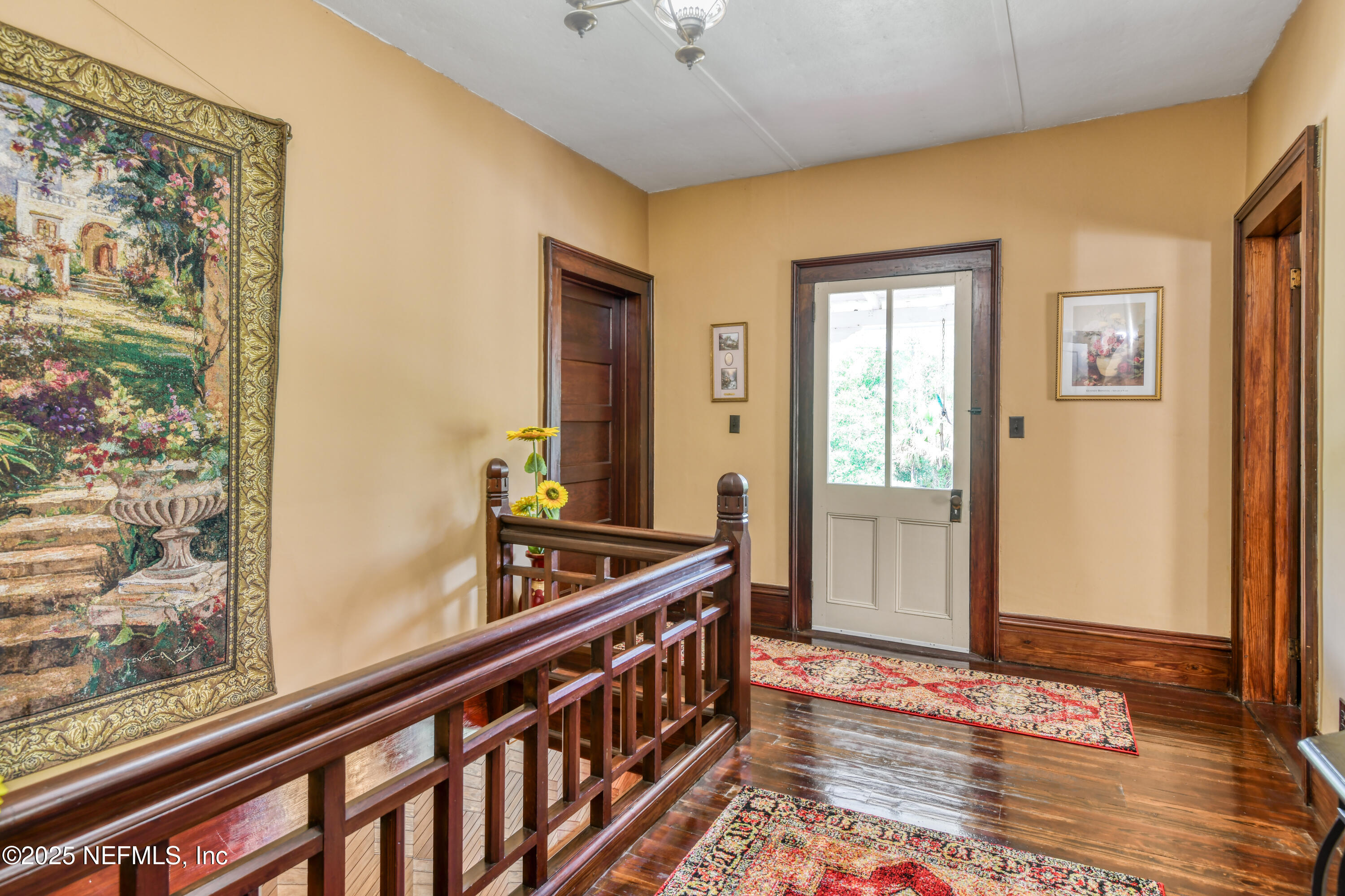 240 Sisco Road Pomona Park, FL 32181 - Photo 24 of 43 a view of an entryway with wooden floor