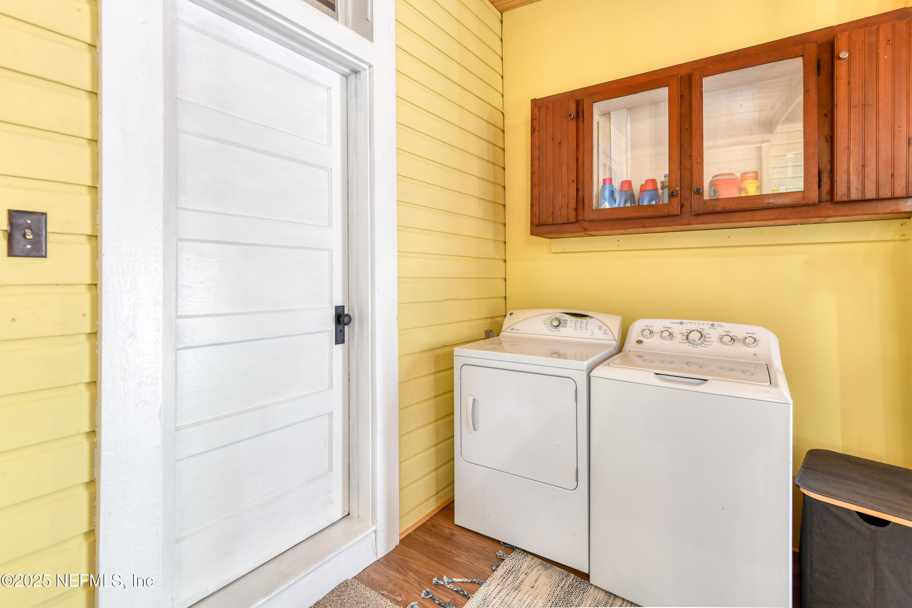 240 Sisco Road Pomona Park, FL 32181 - Photo 31 of 43 a utility room with dryer and washer