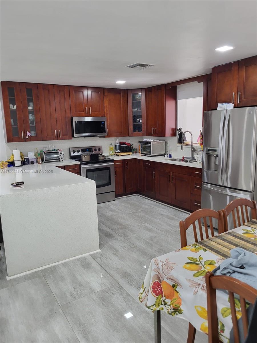 1650 Northeast 147th Street Miami, FL 33181 - Photo 3 of 56 LARGE BEUTIFUL KITCHEN