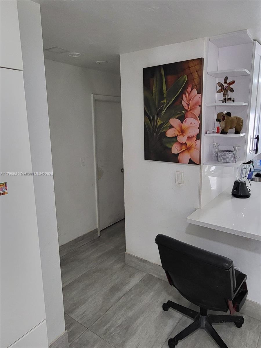 1650 Northeast 147th Street Miami, FL 33181 - Photo 38 of 56 VIEW OF THE SECOND UNIT HALLWAY
