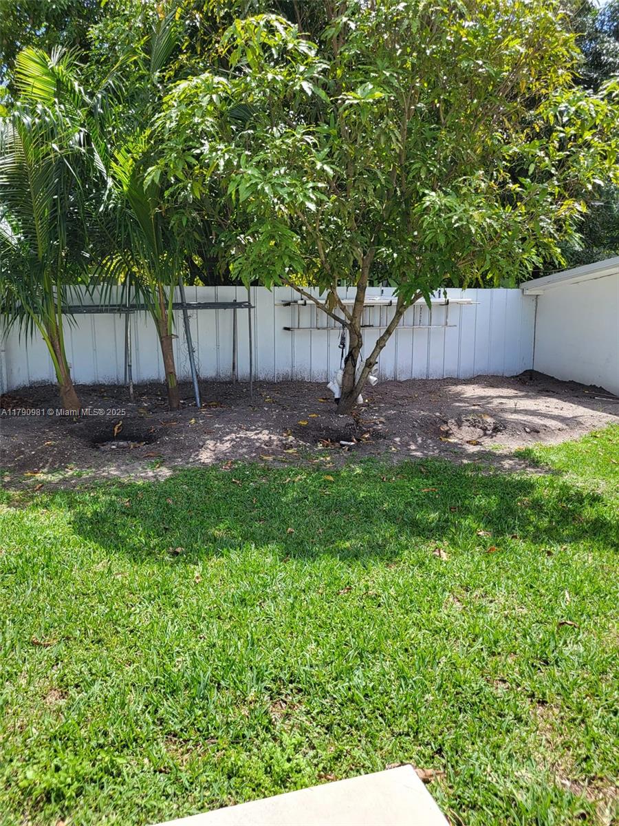 1650 Northeast 147th Street Miami, FL 33181 - Photo 53 of 56