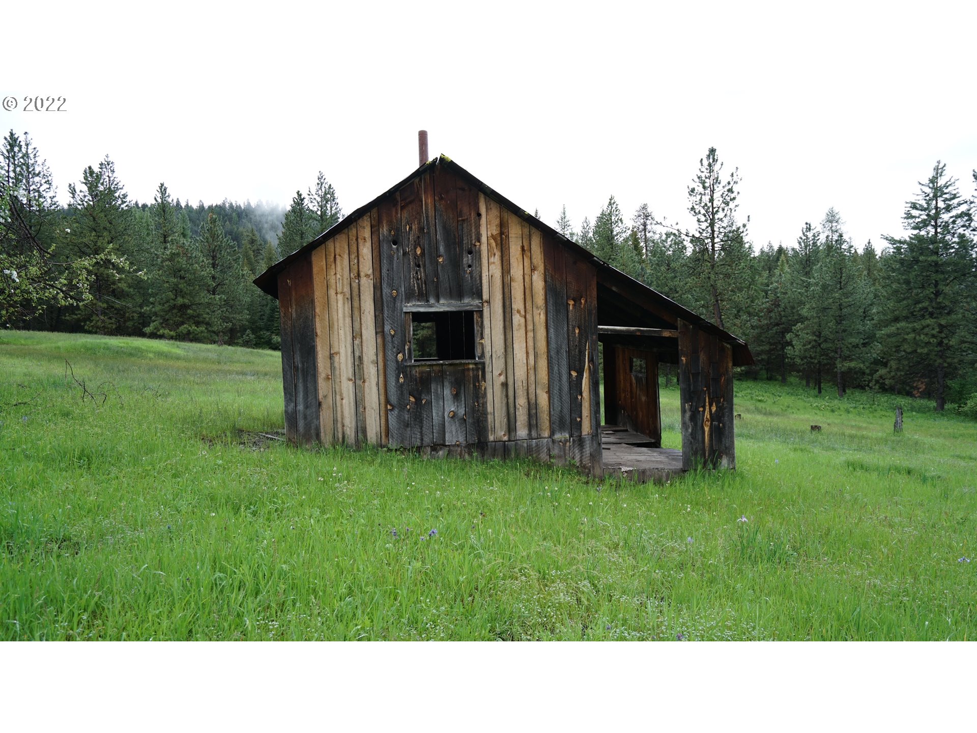 214 Forest Road Bates, OR 97817 - Photo 2 of 31 Gallery Image 2