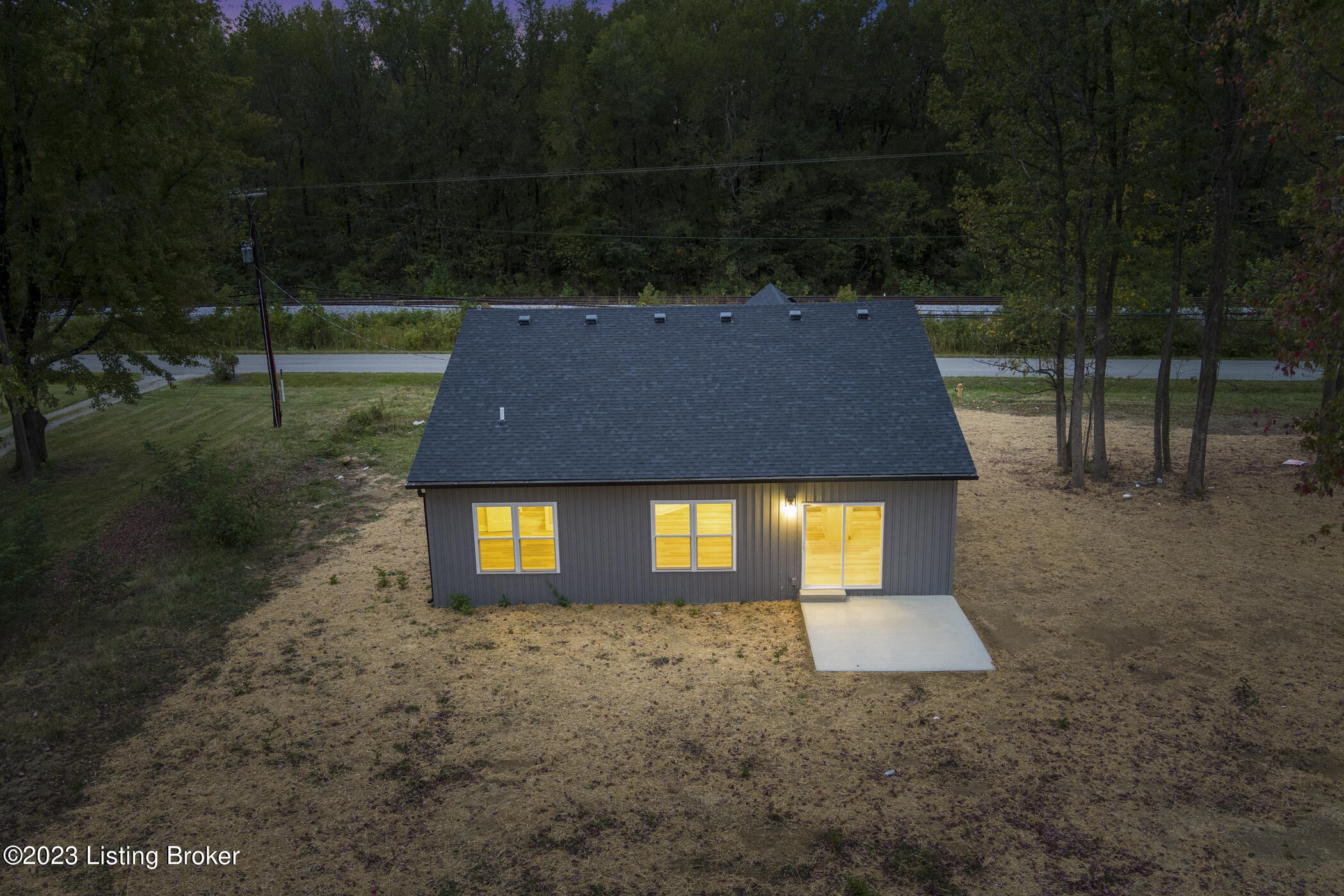 515 South Park Road Fairdale, KY 40118 - Photo 5 of 58 17