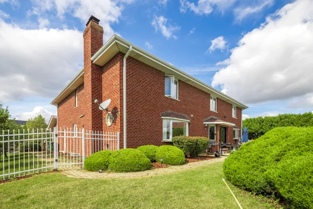 $694,900 | 8607 Glenshire Street, Tinley Park, IL 60487
