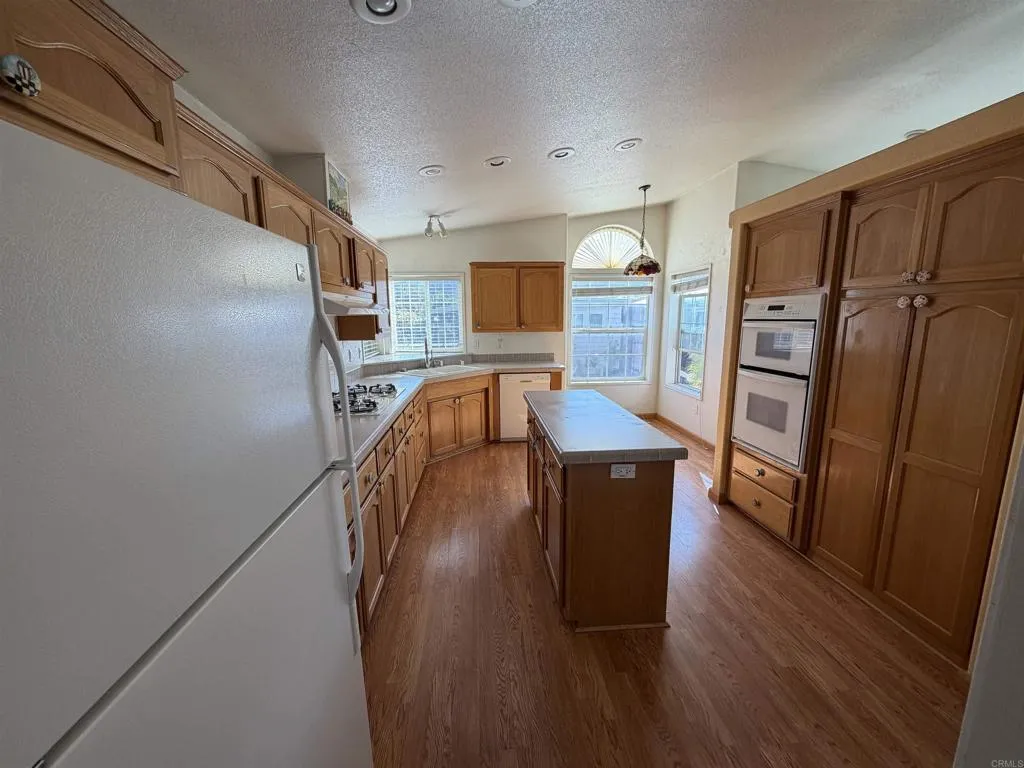 8301 Mission Gorge Road, Unit 32 Santee, CA 92071 - Photo 3 of 71 Gallery Image 3