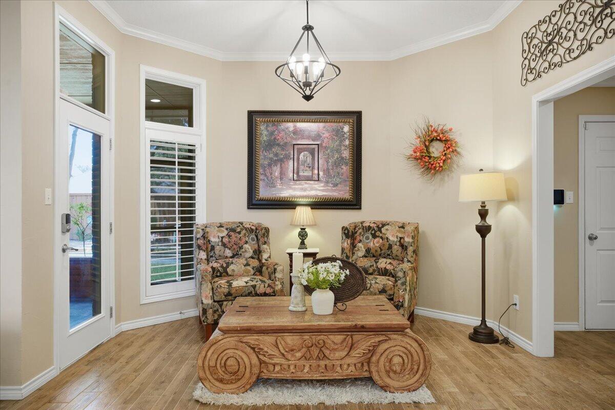 4612 100th Street Lubbock, TX 79424 - Photo 22 of 55 a view of entryway with livingroom
