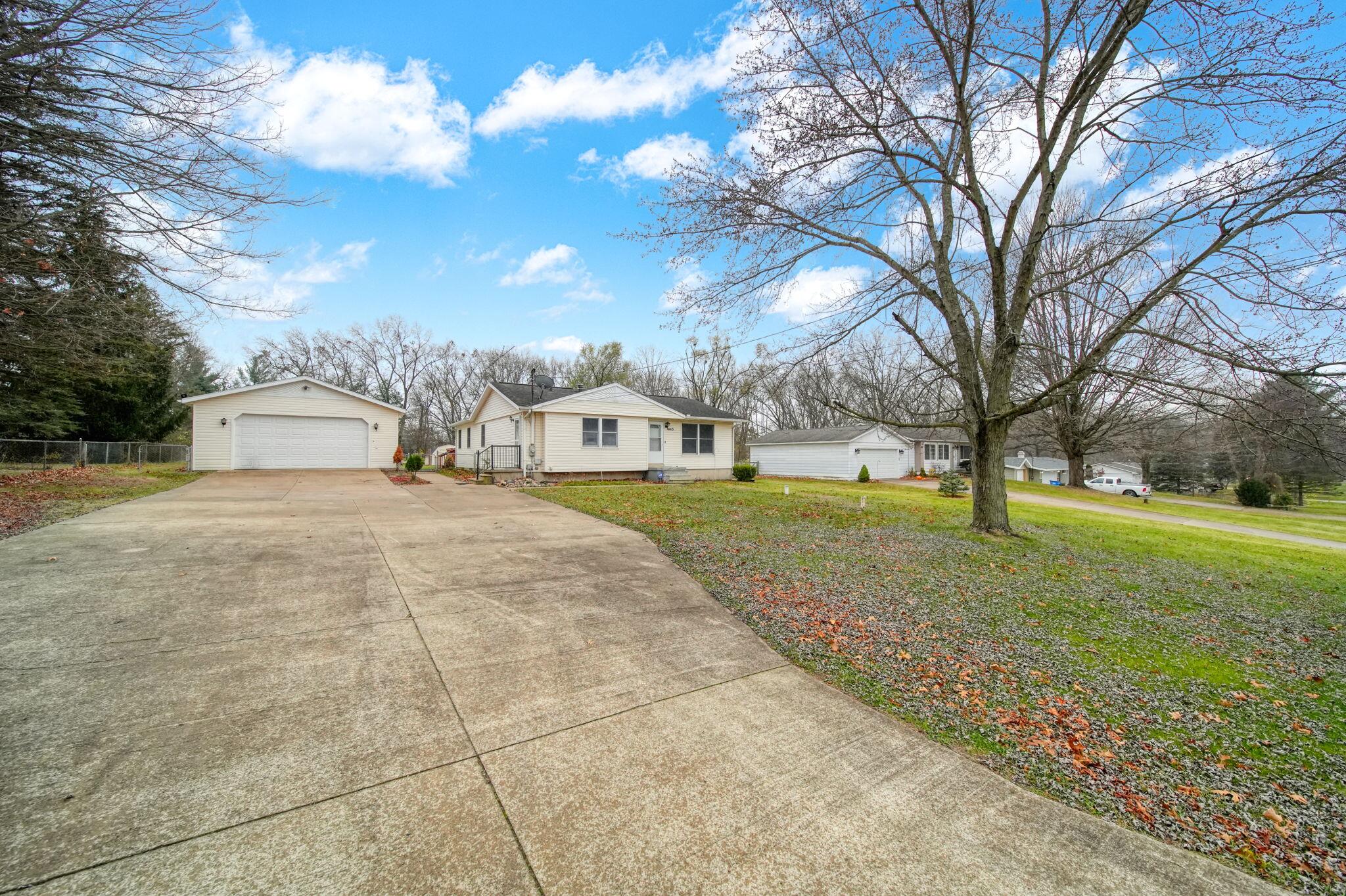 4013 Franklin Road Jackson, MI 49203 - Photo 1 of 39 1-web-or-mls-DSC07610_HDR