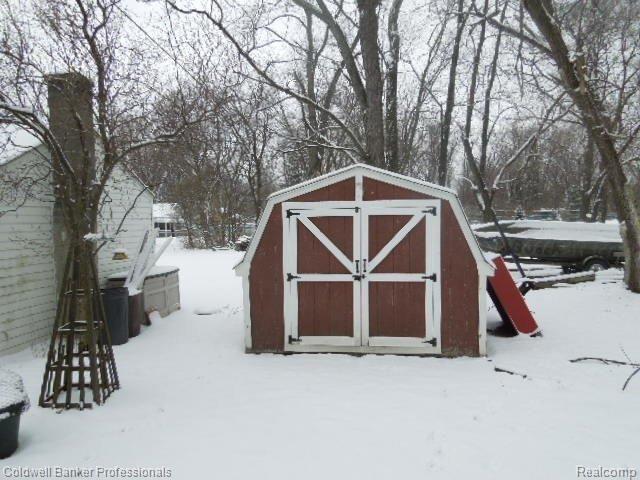 3673 Bendelow Road Rochester, MI 48307 - Photo 11 of 16 DSCN0943.JPG