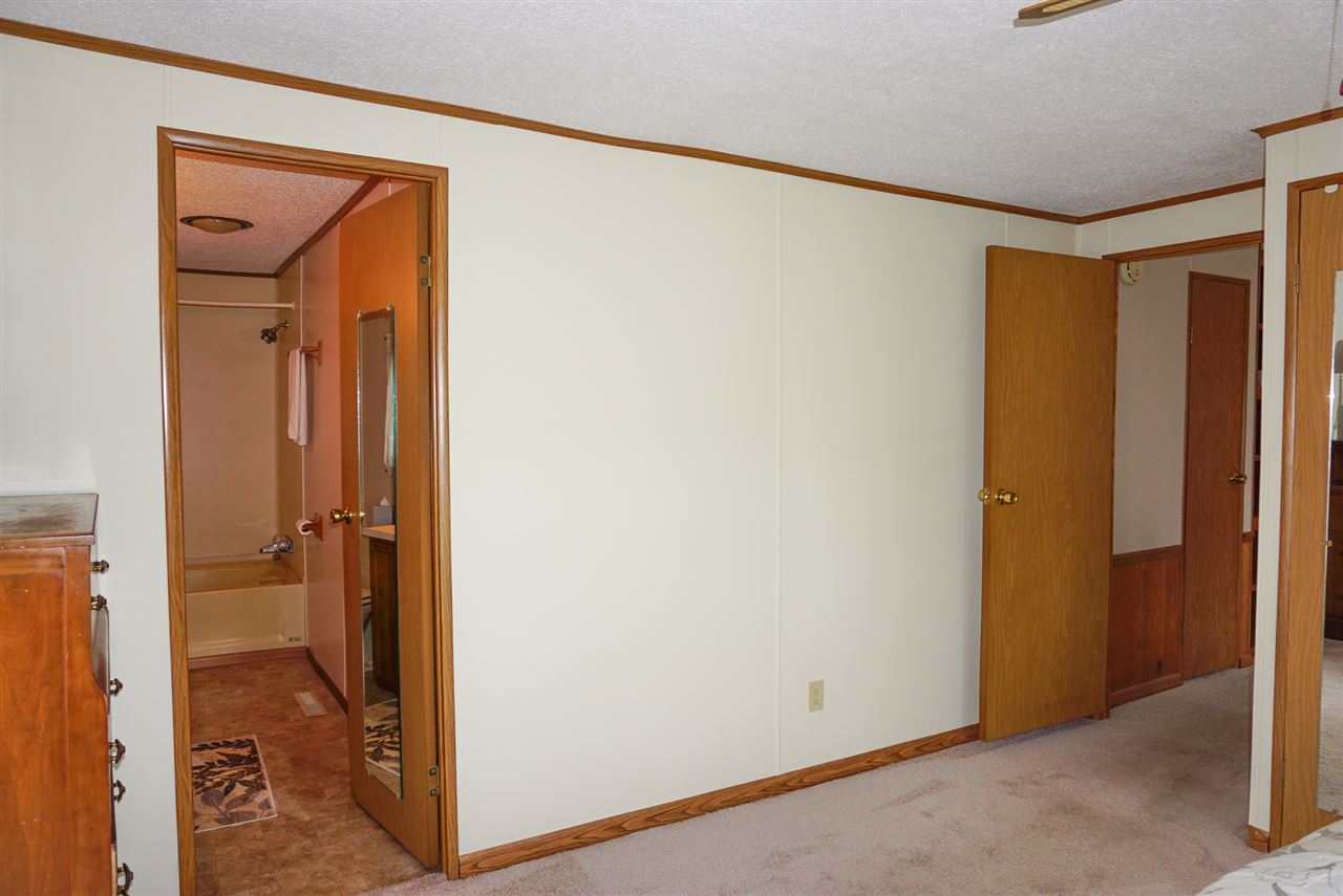 932 Carlisle Road Traverse City, MI 49696 - Photo 15 of 46 1867369-14.JPG