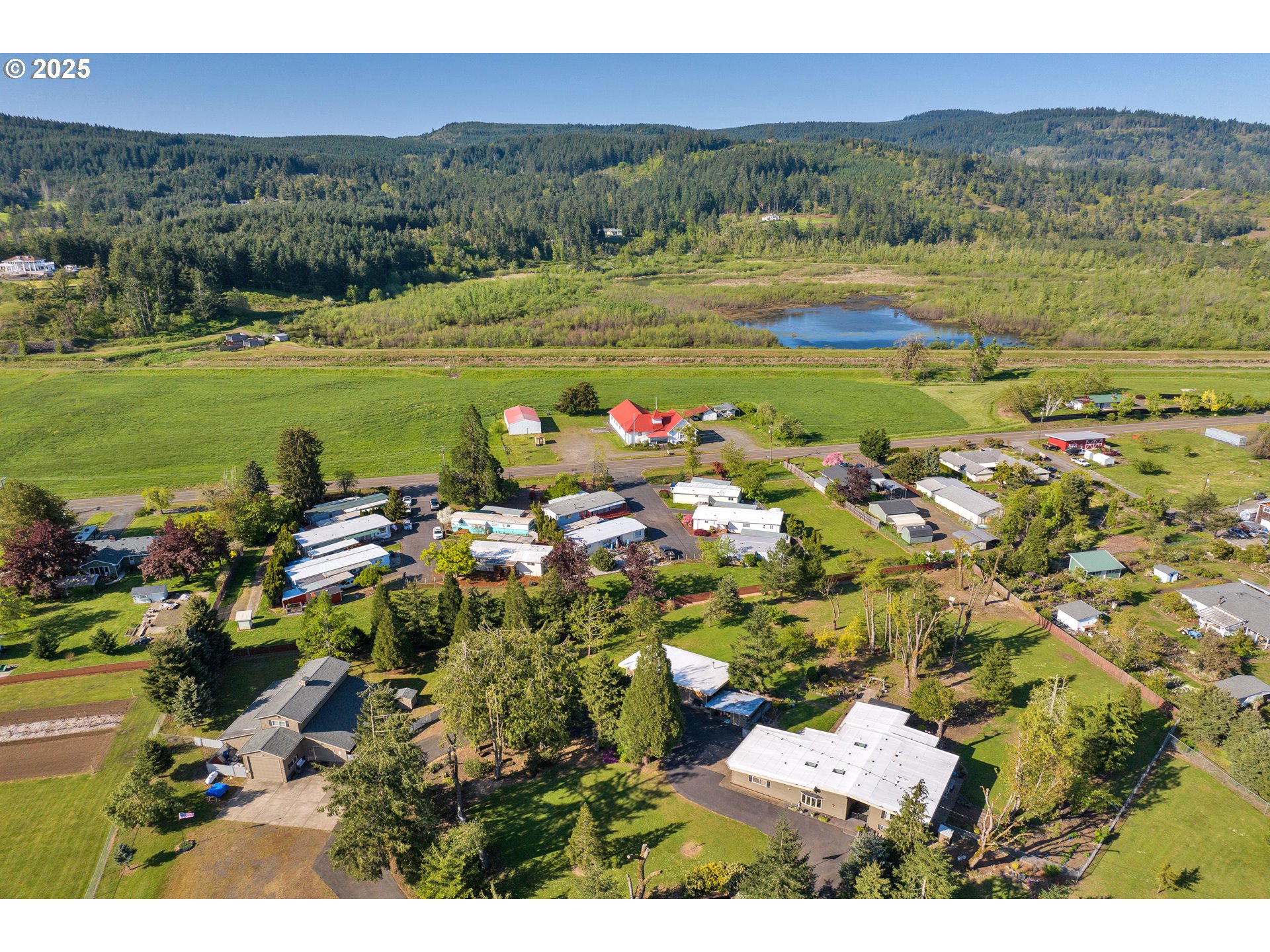 39202 Camp Creek Road, Unit 7 Springfield, OR 97478 - Photo 37 of 39 a view of lake with mountain