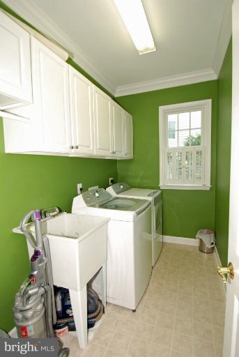 905 Longbow Road Mount Airy, MD 21771 - Photo 12 of 23 Laundry Room