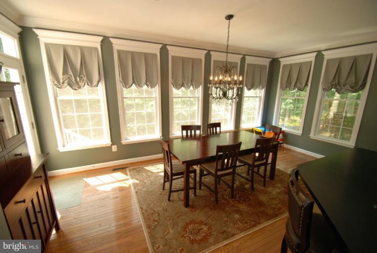 905 Longbow Road Mount Airy, MD 21771 - Photo 9 of 23 Kitchen
