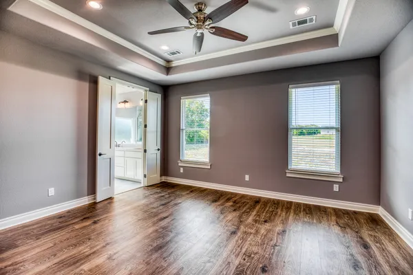 $669,900 | 215 Carey Drive, Brenham, TX 77833