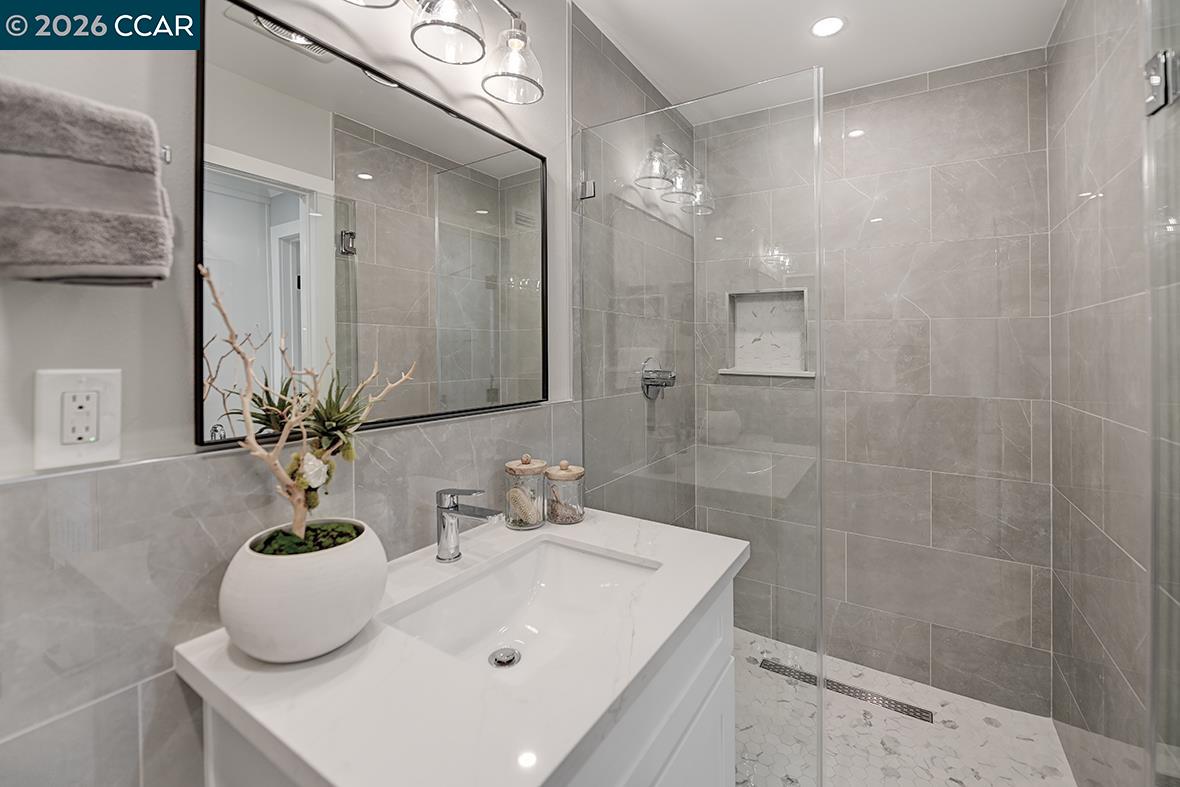 2641 Golden Rain Road, Unit 4 Walnut Creek, CA 94595 - Photo 28 of 46